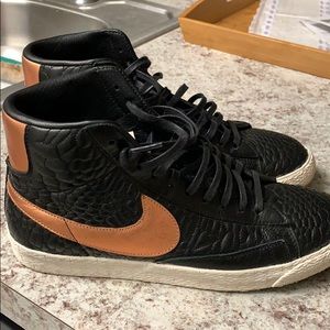 Nike shoes size 8 US